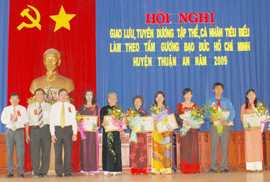 Thuận An Đưa cuộc vận động “Học tập và làm theo tấm gương đạo đức Hồ Chí Minh” đi vào chiều sâu